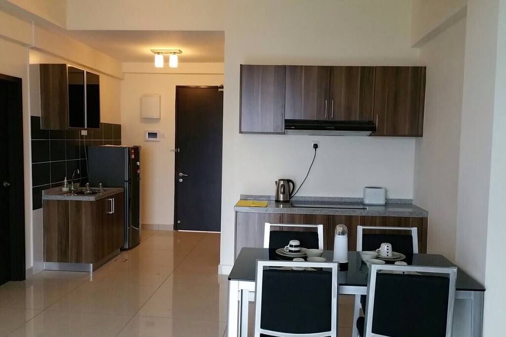 Dry kitchen and dining area