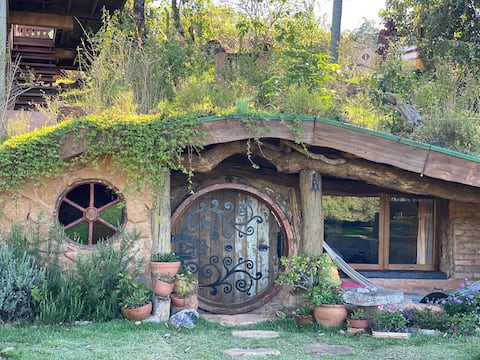 Casa Hobbit – @holyhousebr