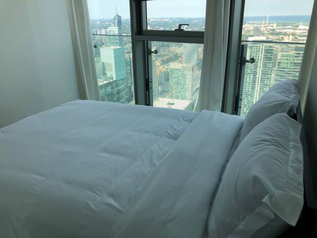 City-View Room in the Sky (60+ Floor)