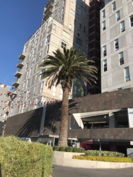 Nuevo Edificio con Acceso Seguro
New Building with Safe access