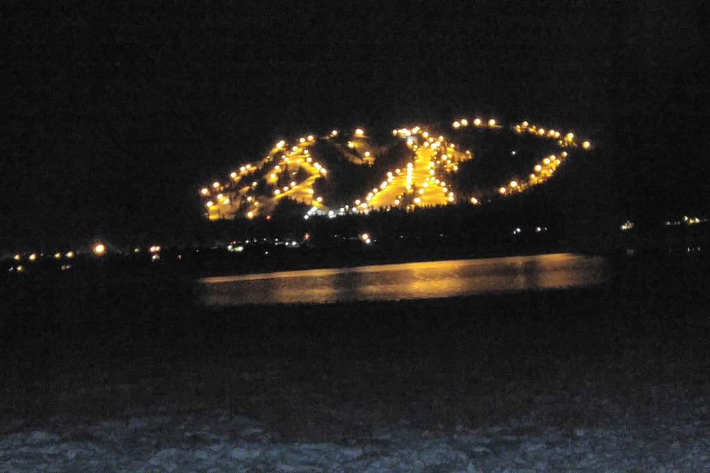 Snow summit lit for night sking