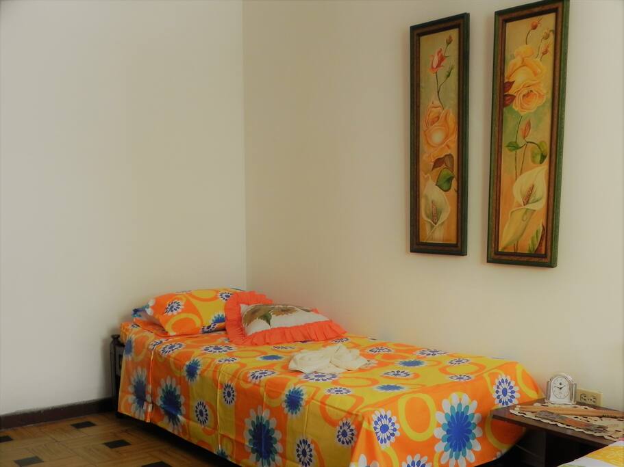 Habitación con buena entrada de luz.