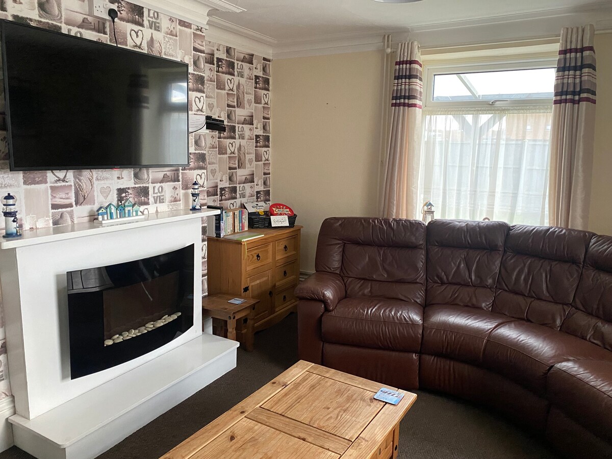Top Airbnb: 6 Coastguard Cottages in Caister On Sea