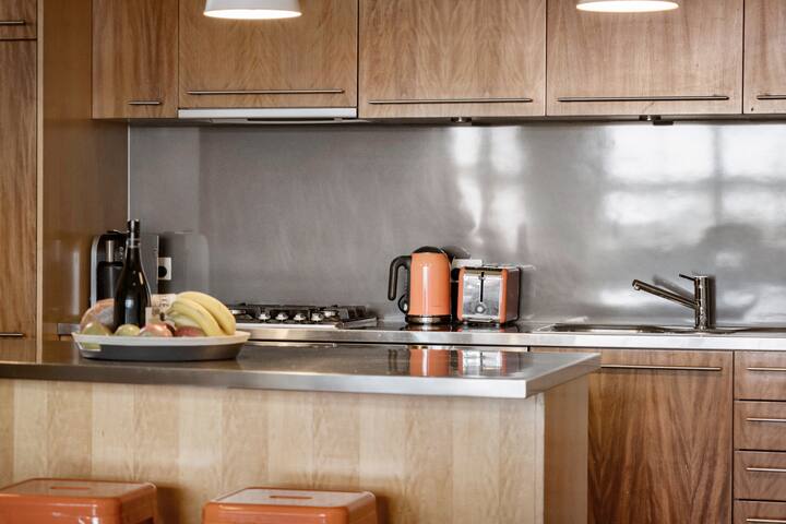 Collingwood Penthouse – 3 bdrms gallery image 5