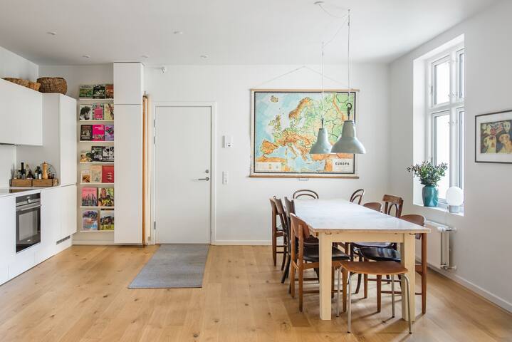 Modern, Art-Filled Apartment in the Heart of Copenhagen gallery image 4