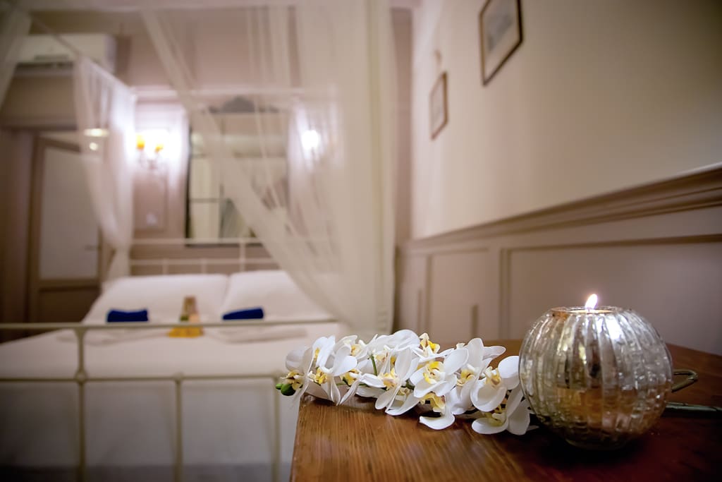 OLTRARNO FLORENCE APARTMENT
Bedroom with double bed