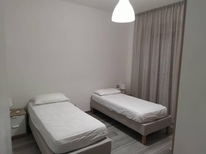 Dvojlôžková izba s manželskou poste