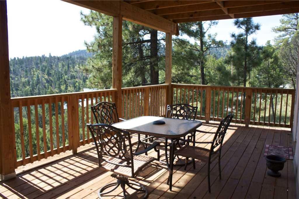 Dine Alfresco - Switch things up a bit this vacation and enjoy a freshly prepared meal out in fresh air.