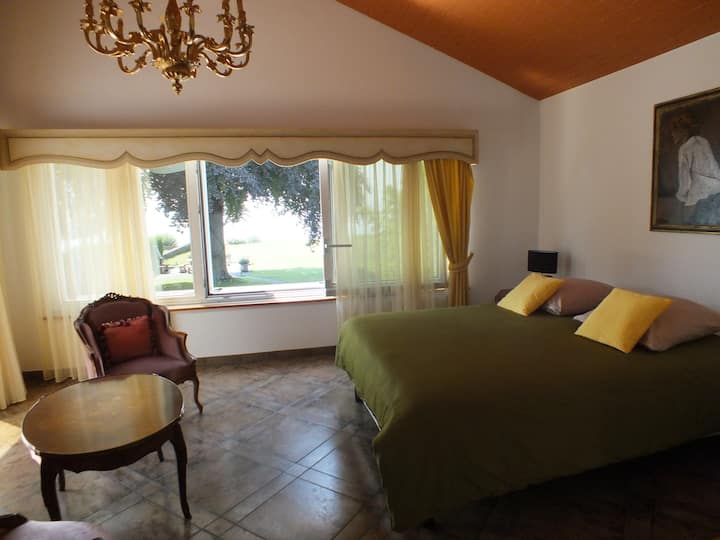 საძინებელი 1