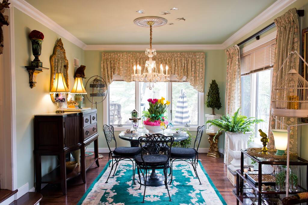 shared dining room