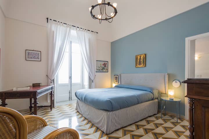 غرفة النوم الثالثة، مع حمام رئيسي