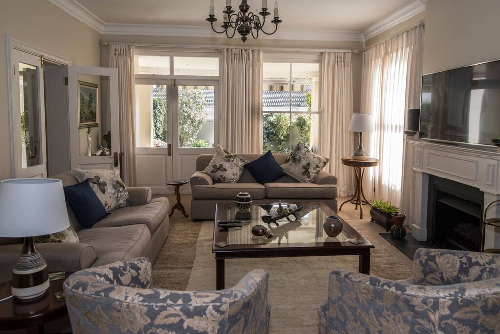 Formal Lounge