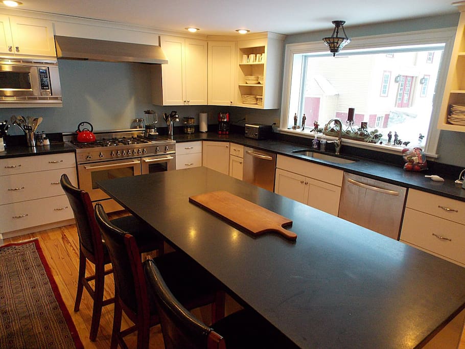 Fully functional kitchen