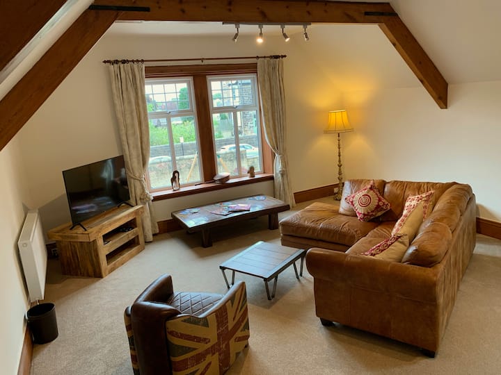 Spacious House In Central Harrogate With Parking - Harrogate