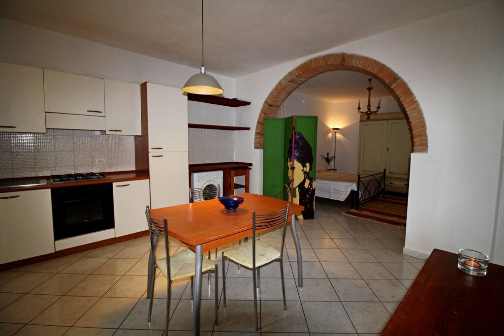 Cucina con forno, lavatrice