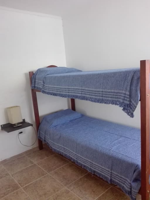 habitación 2 con separación de la próxima
