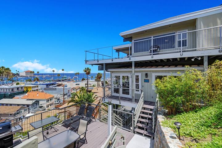 11LT: 2BD Home W/ Views, Large Balcony W/ BBQ +BBQ