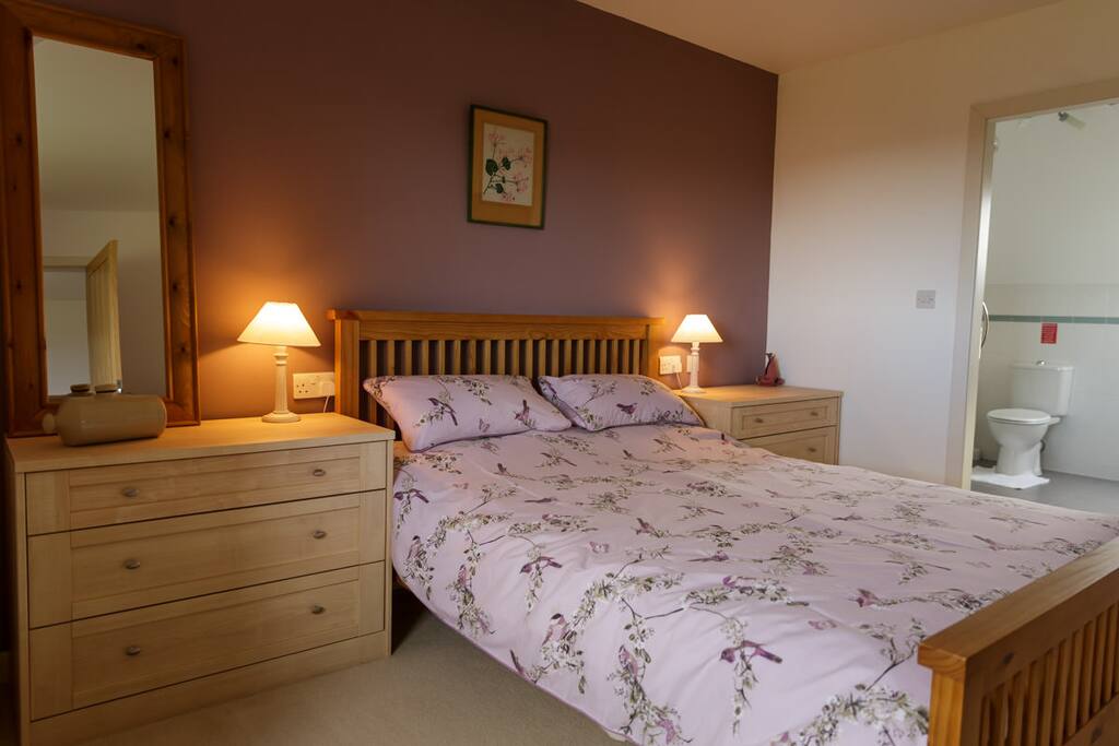 Macrae Kingsize Room