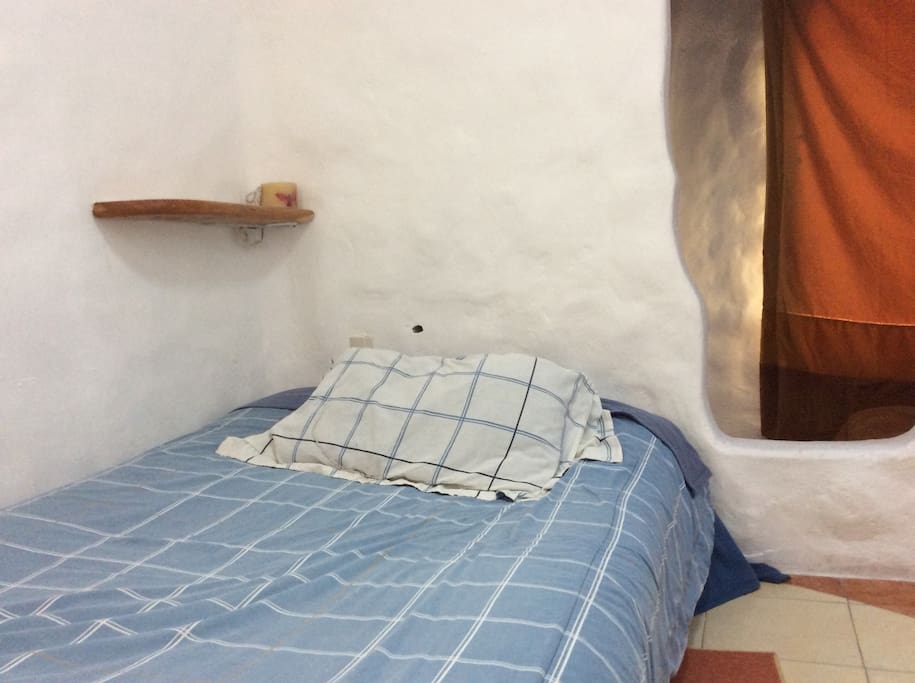 Opción a una cama matrimonial o hasta tres individuales.