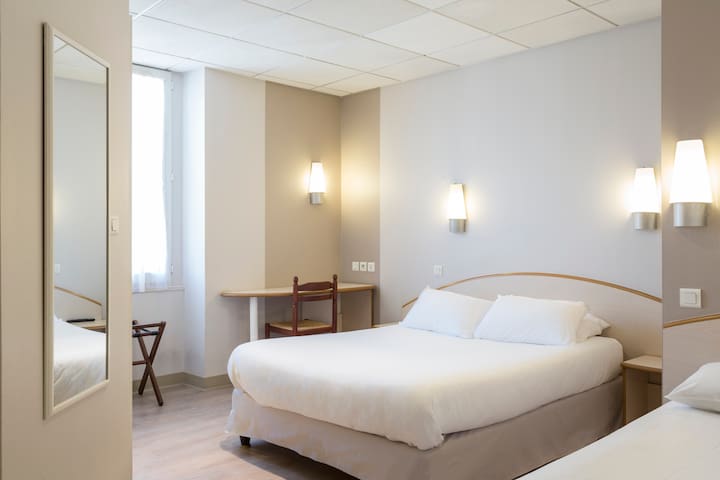 Room for 3 people