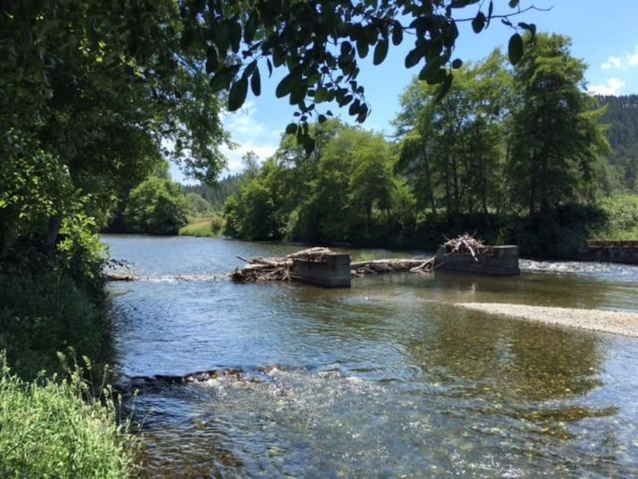 Applegate River