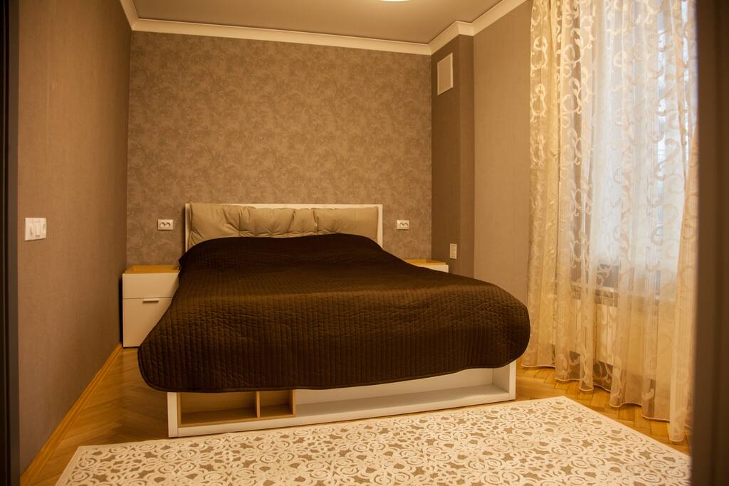 Bedroom_1 Left