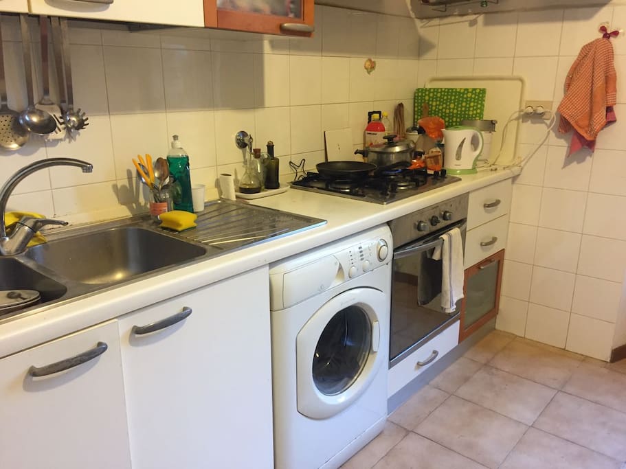 Kitchen (Washing Machine)