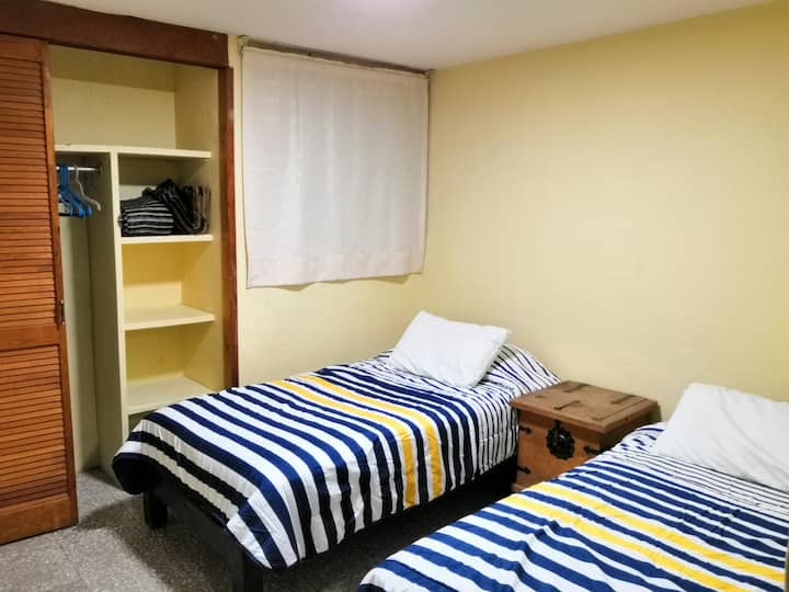 Spavaća soba s 2 odvojena kreveta