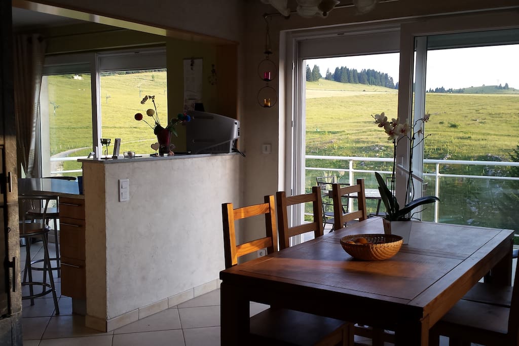 Salle à manger (sur demande prealable uniquement)