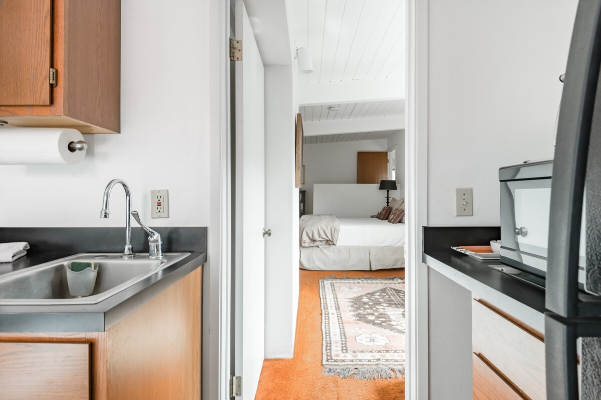 Successful Airbnb property: Mid-Century Design Close to Downtown & Cal Poly in San Luis Obispo