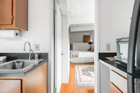 Successful Airbnb property: Mid-Century Design Close to Downtown & Cal Poly in San Luis Obispo