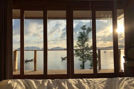 4Fish Waterfront Pool House