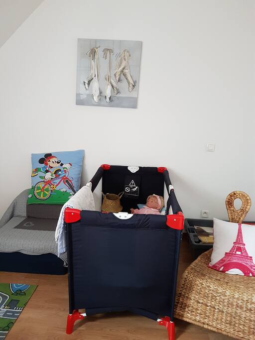 Espace enfants un bébé plus un jeune enfant