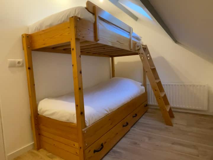 غرفة النوم 2