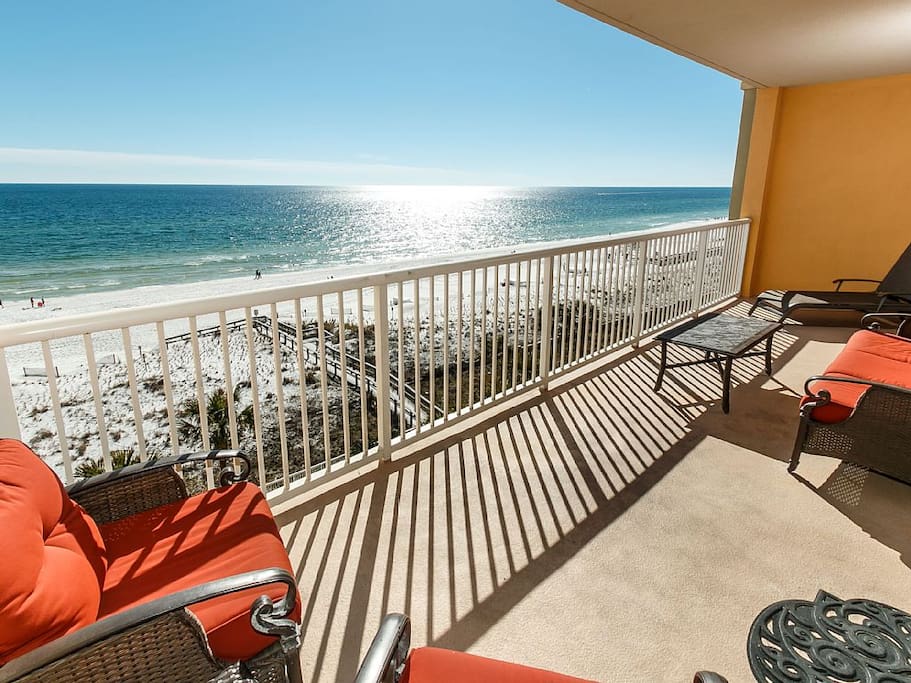 Balcony w/Sofa, Two Club Chairs, Chase, & Coffee Table To Enjoy The Sunset!
