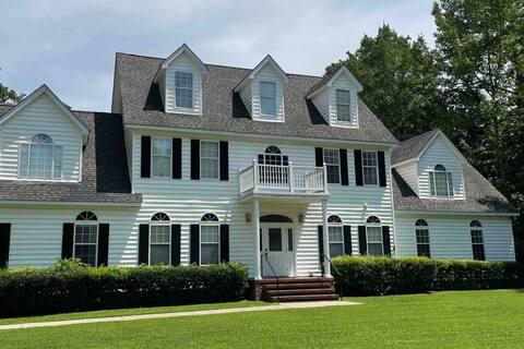 Spacious Home - 5 bedrooms & 3 full bathrooms.
