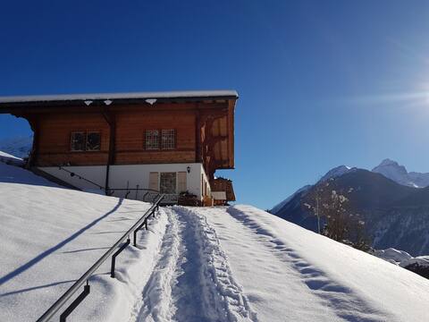 Apartment with views of magnificent mountains