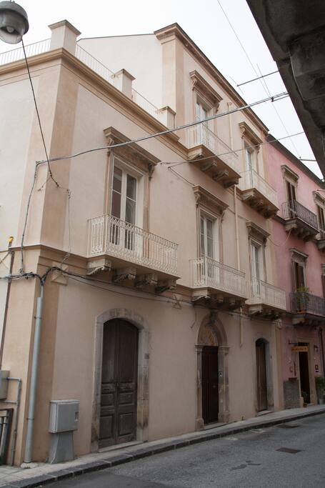 veduta del palazzo