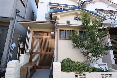 3rooms | 2 toilet | 2 bathroom 6ppl 1 minute to Nankai Railway
