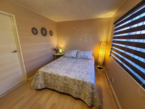 Quiet and Comfortable Room with Private Entrance