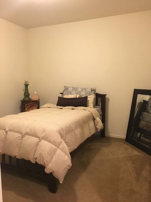 Room 2 Twin Bed