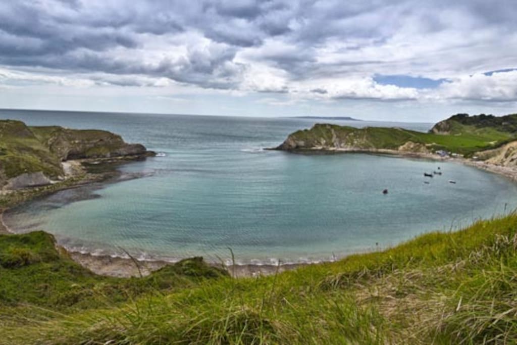 10 minutes walk to the cove