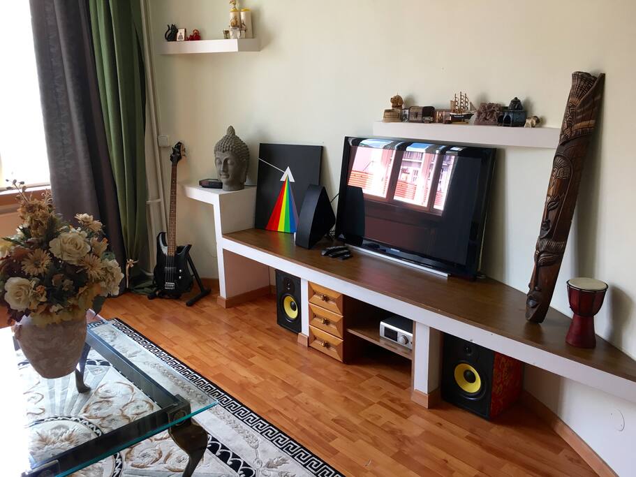 Living room.