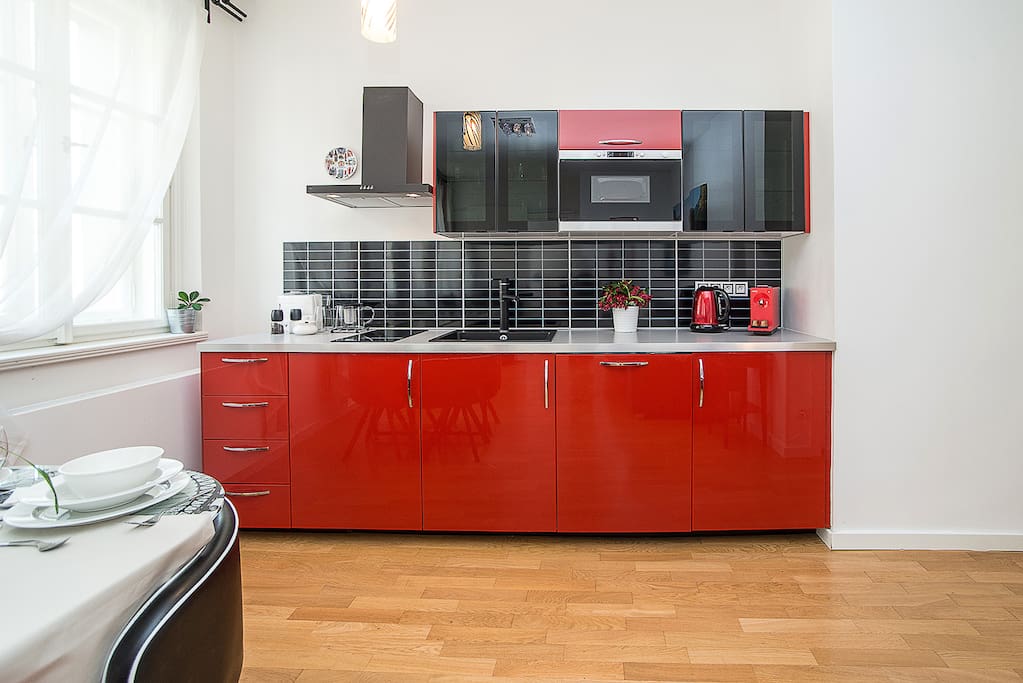 fully equipped kitchen