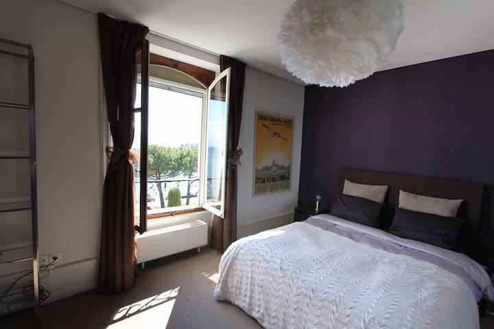 Chambre Violette - Purple Bedroom
