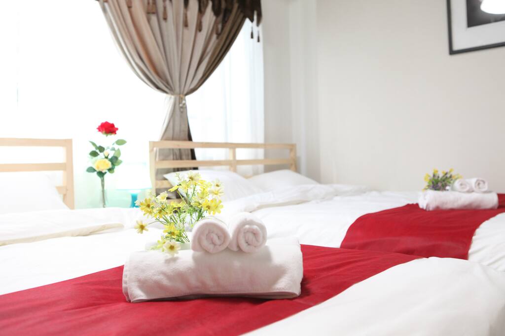 second bed room
located on floor2
For 8 people