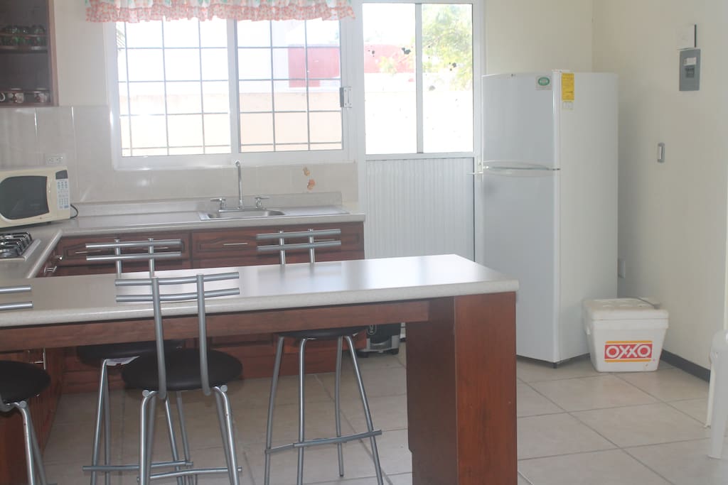 La cocina es lo suficientemente amplia