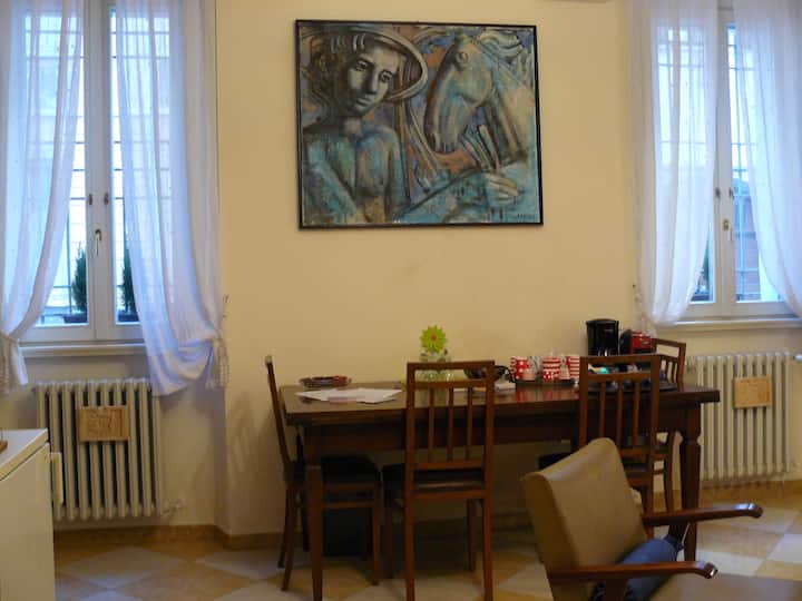 meza nzuri kwenye madirisha