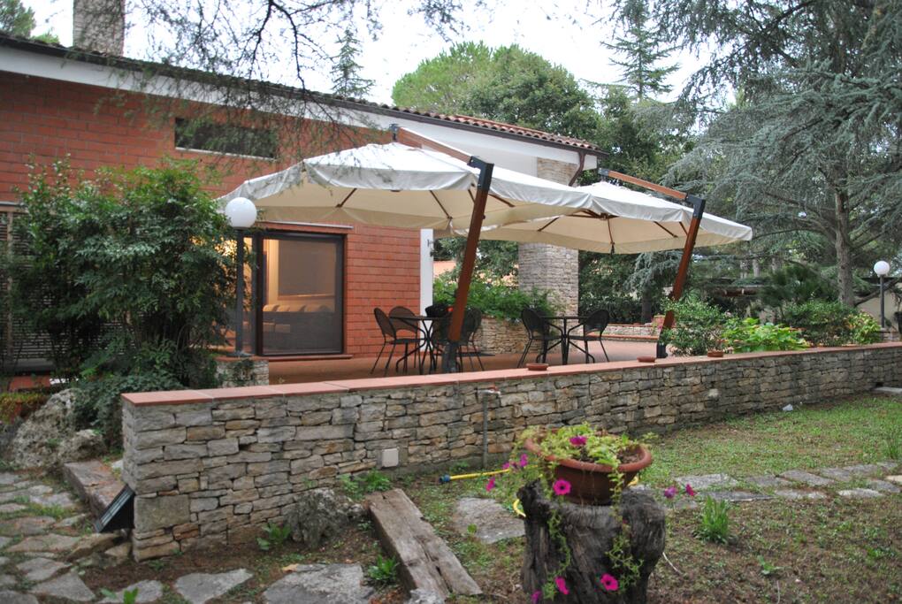 Vista esterna (loggiato anteriore)