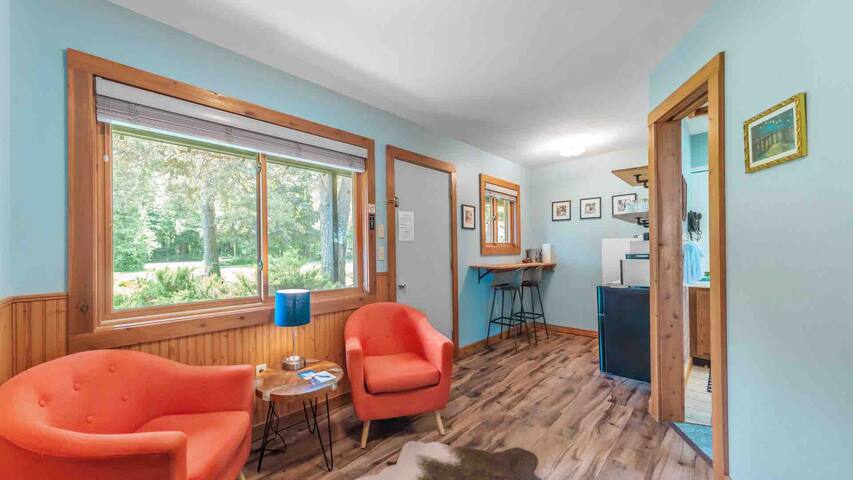 Cozy Beachfront Unit for Two!